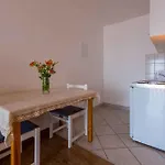 Apartamento 7 *